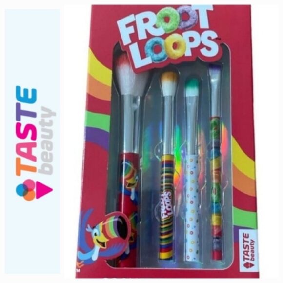Taste Beauty Fruit Loops Cosmetic Brush Set - Picture 1 of 4